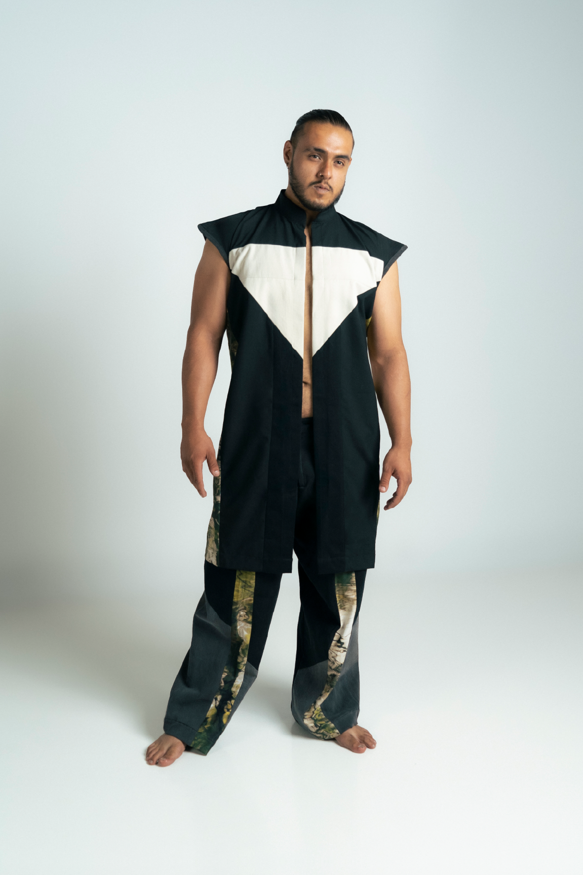 Model RG - Vest